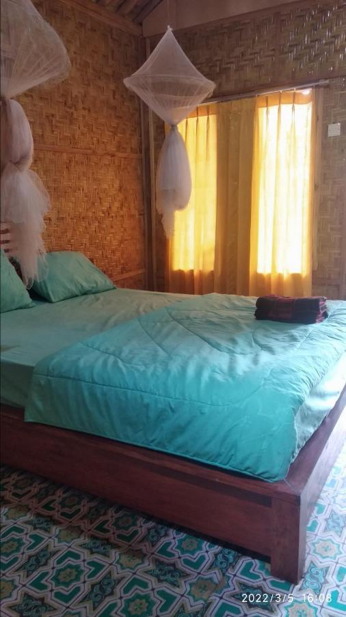 Tereng Wilis Bungalows Tetebatu Quarto foto
